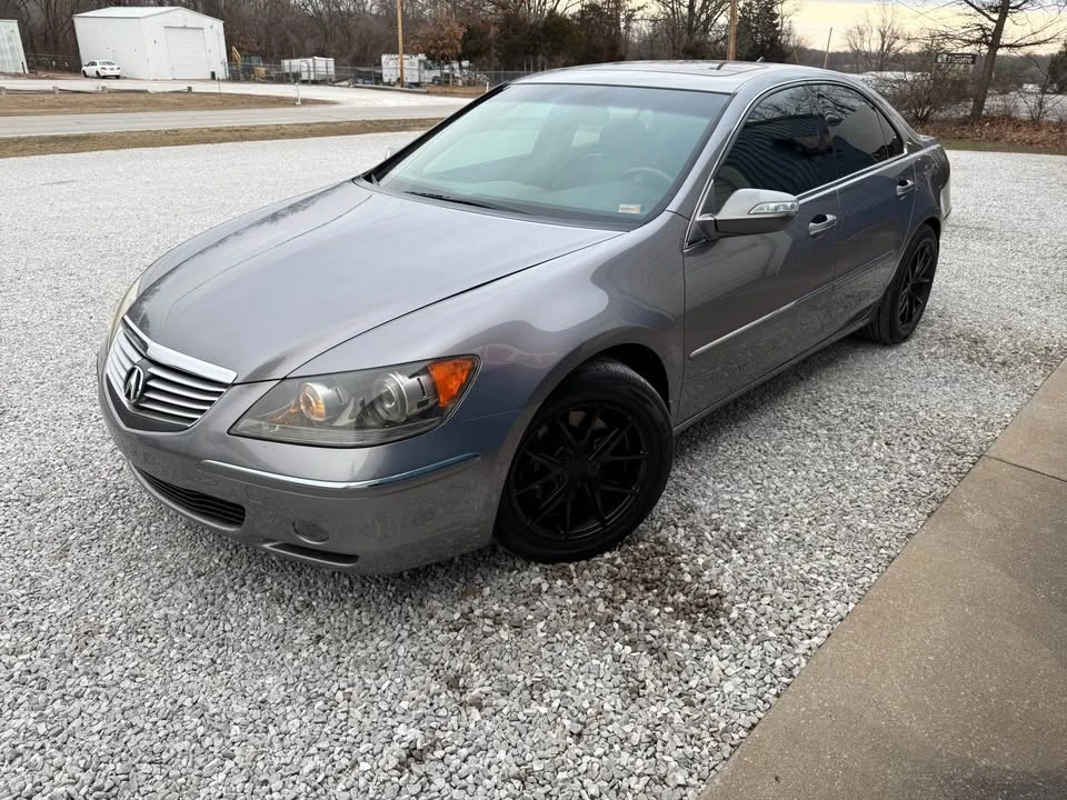 2006 Acura RL 2nd Gen - Image 2 of 15