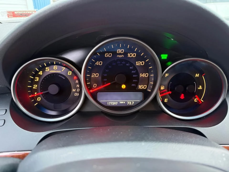 2006 Acura RL 2nd Gen - Image 10 of 15