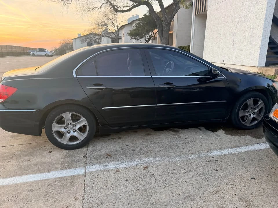 2006 Acura RL 2nd Gen - Image 2 of 4