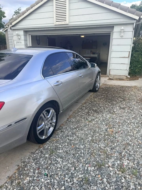 2006 Acura RL 2nd Gen - Image 2 of 5