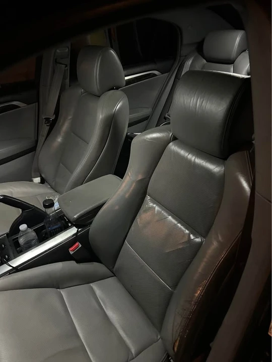 2006 Acura TL 3rd Gen - Image 12 of 16