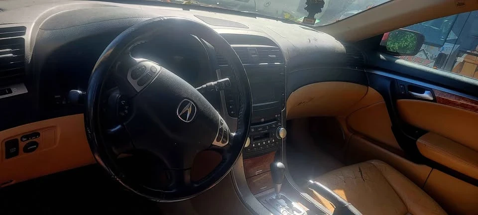 2006 Acura TL 3rd Gen - Image 9 of 14