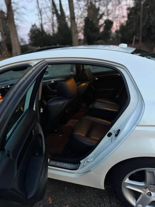 2006 Acura TL 3rd Gen - Image 15 of 16