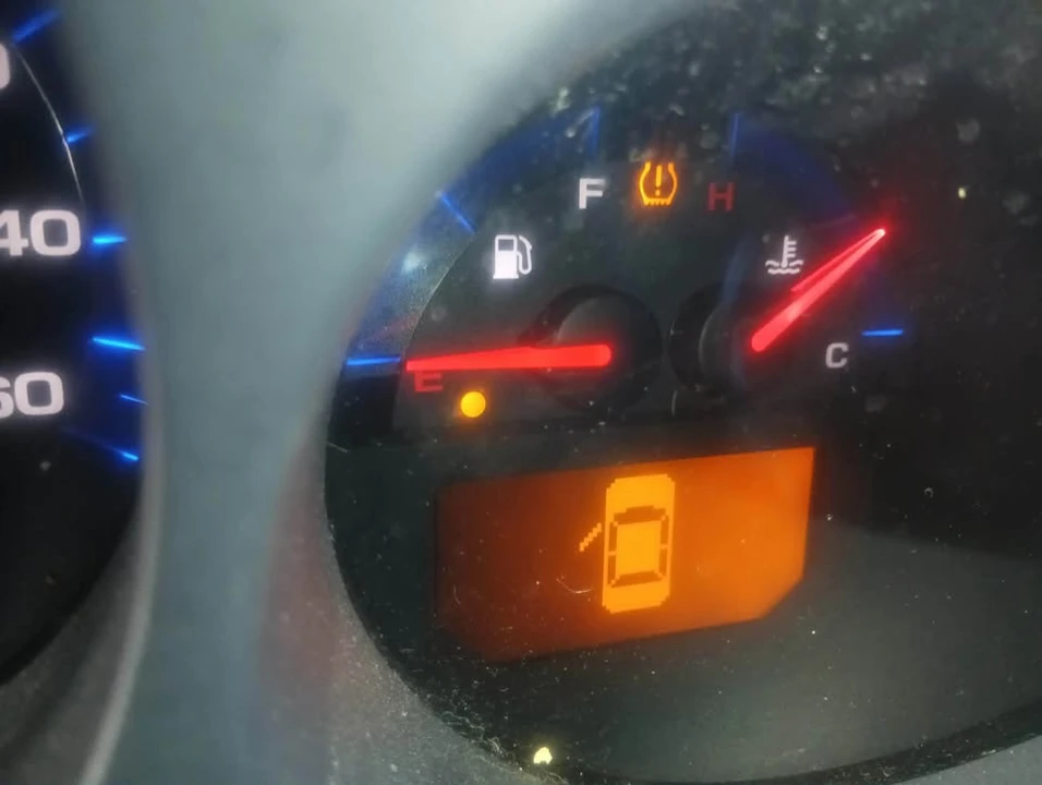 2006 Acura TL 3rd Gen - Image 2 of 12