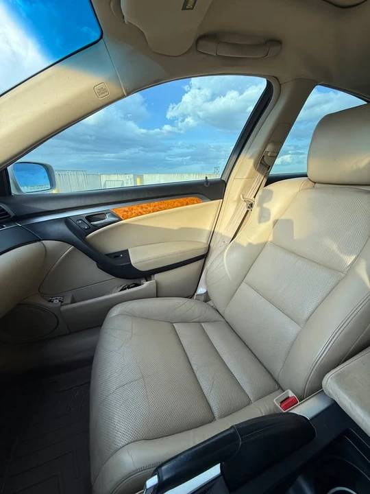 2006 Acura TL 3rd Gen - Image 11 of 16