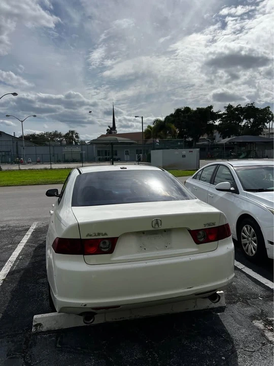 2006 Acura TSX 1st Gen - Image 2 of 12