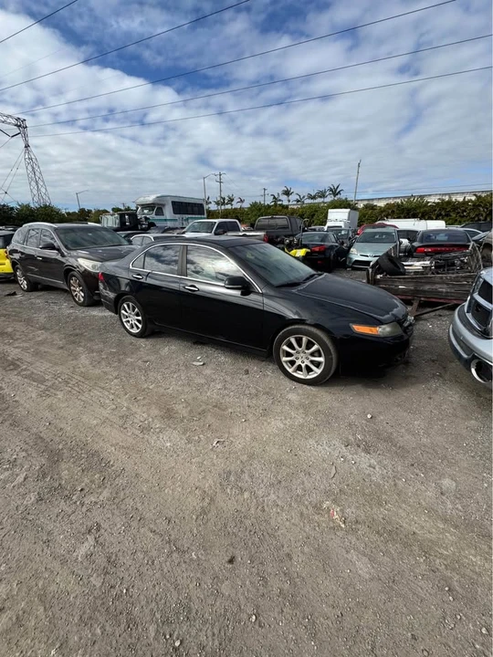 2006 Acura TSX 1st Gen - Image 2 of 9
