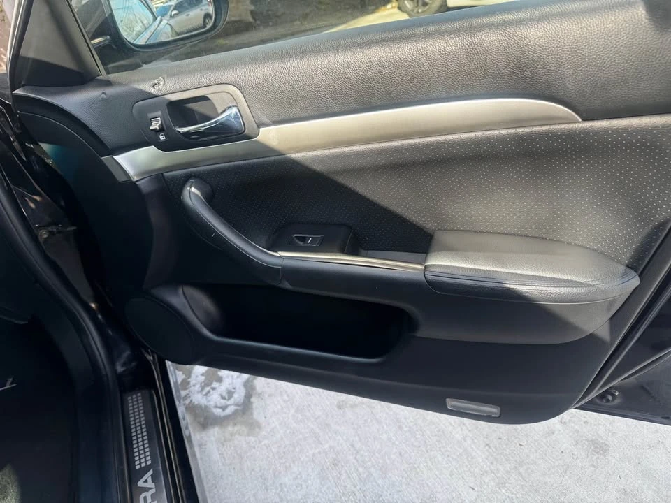 2006 Acura TSX 1st Gen - Image 2 of 19