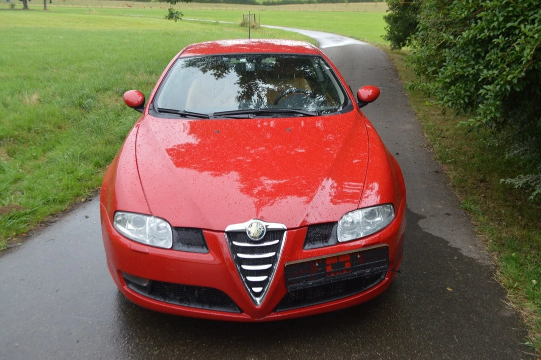 2006 Alfa Romeo GT - Image 2 of 30
