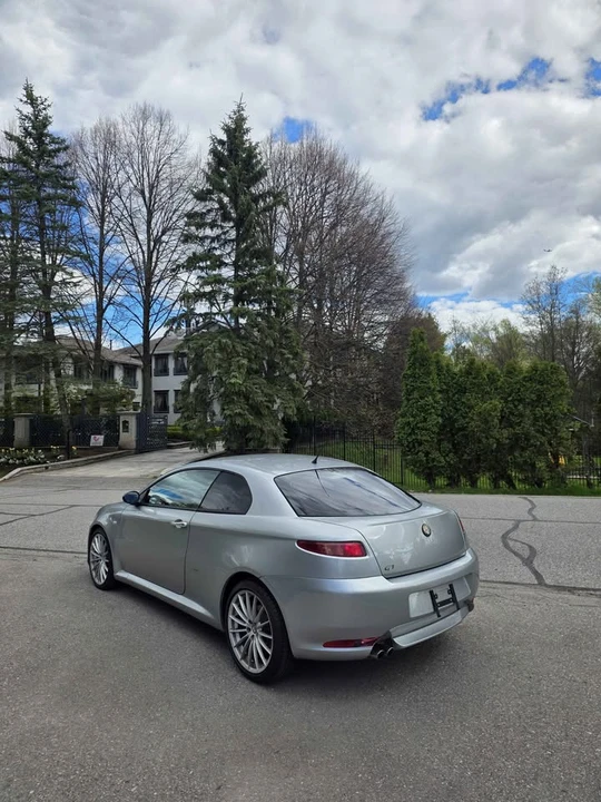 2006 Alfa Romeo GT - Image 2 of 10