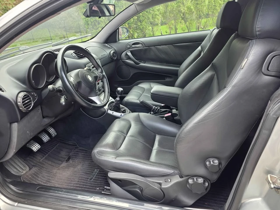 2006 Alfa Romeo GT - Image 7 of 10