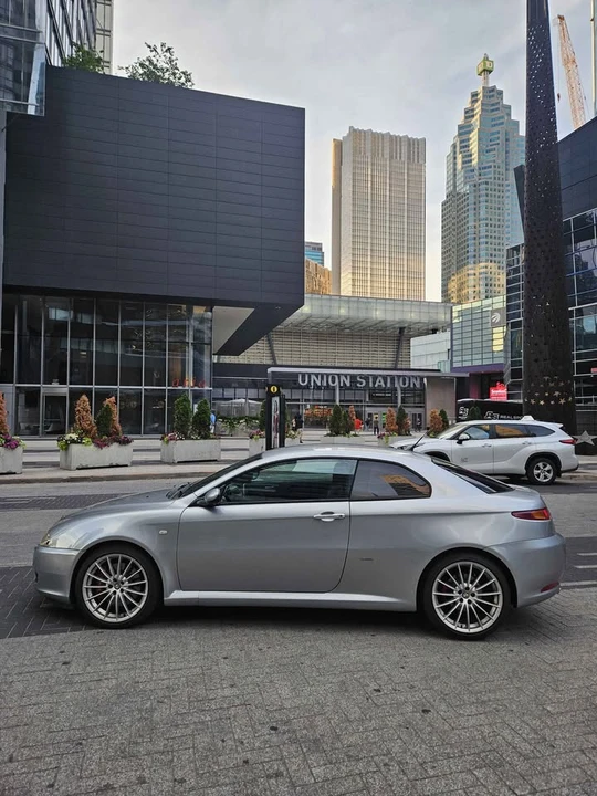2006 Alfa Romeo GT - Image 5 of 12
