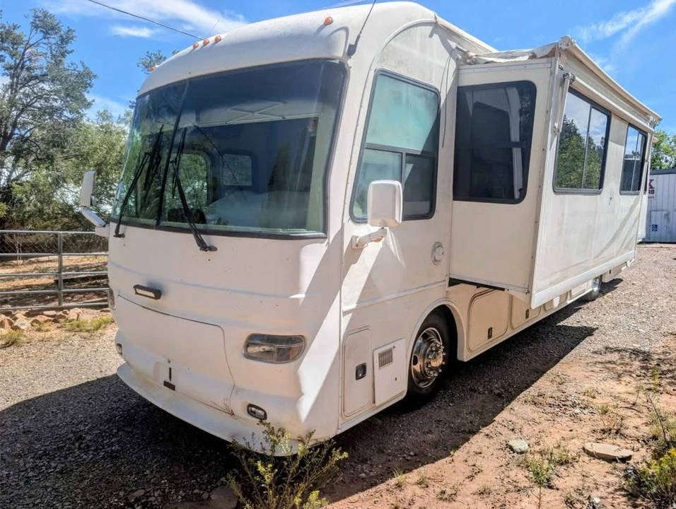 2006 Alfa Leisure RVs - Image 2 of 17