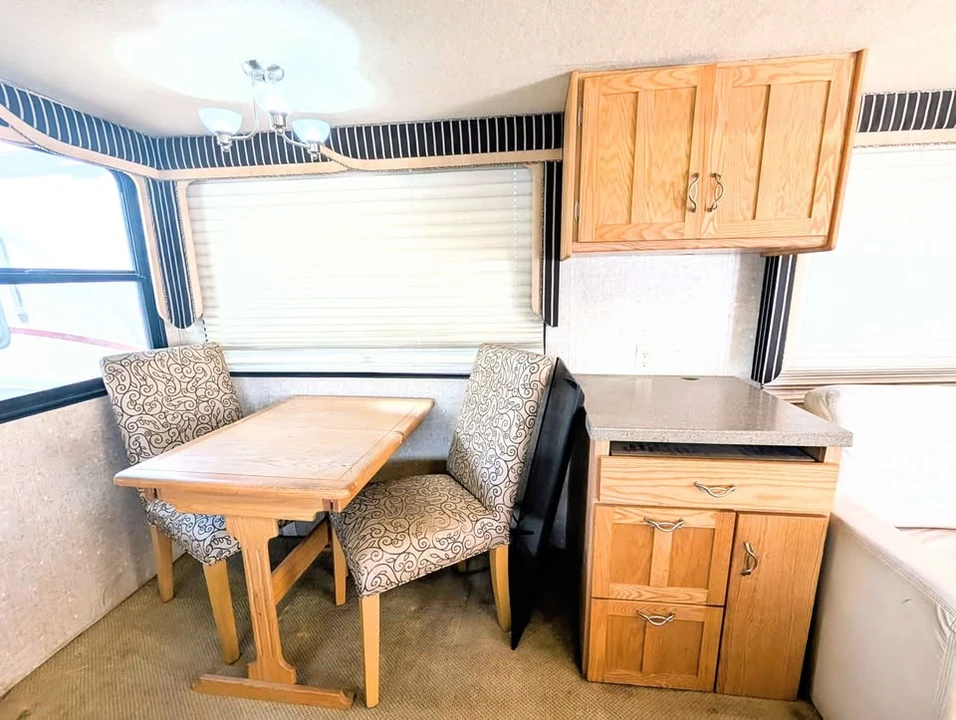 2006 Alfa Leisure RVs - Image 13 of 17