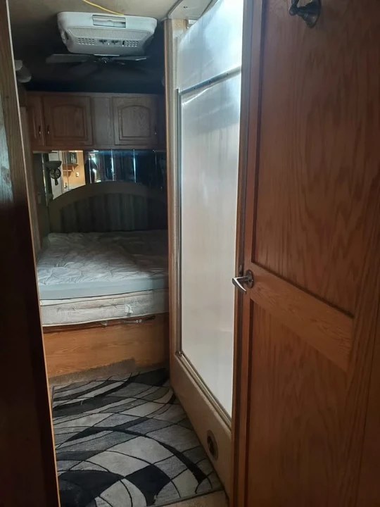2006 Alfa Leisure RVs - Image 10 of 20