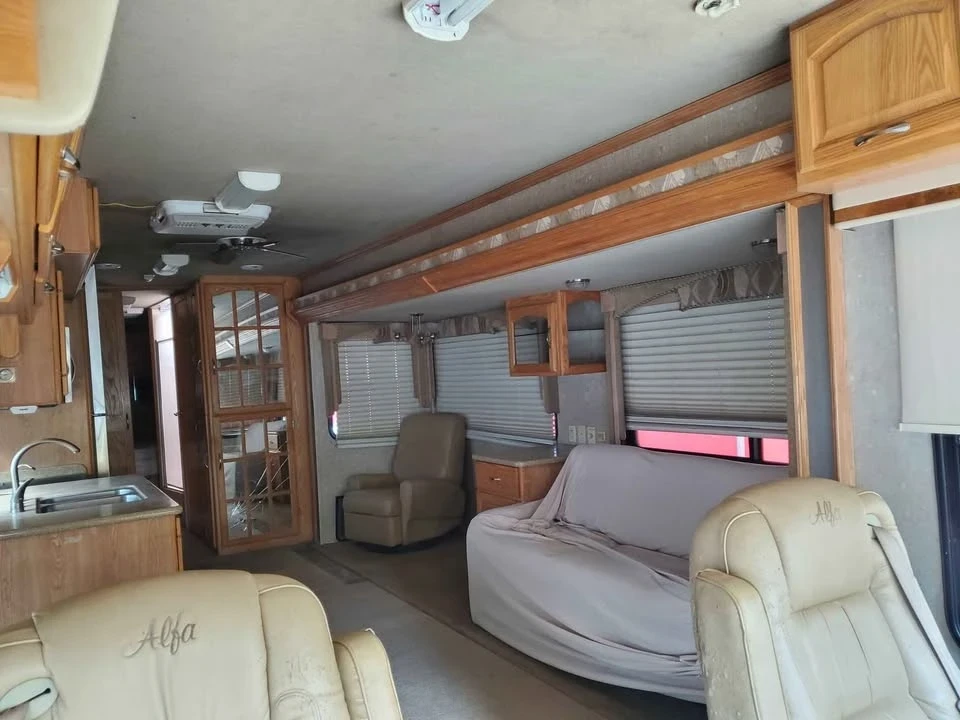 2006 Alfa Leisure RVs - Image 8 of 20