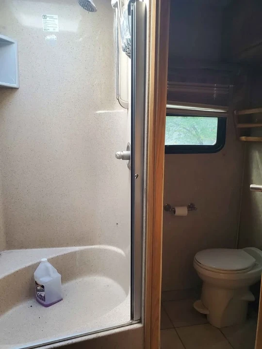 2006 Alfa Leisure RVs - Image 11 of 20