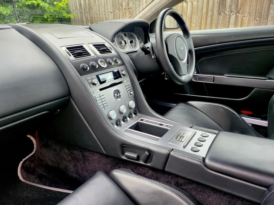2006 Aston Martin DB9 - Image 15 of 30
