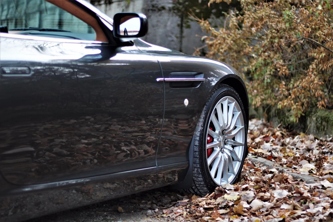 2006 Aston Martin DB9 - Image 13 of 31