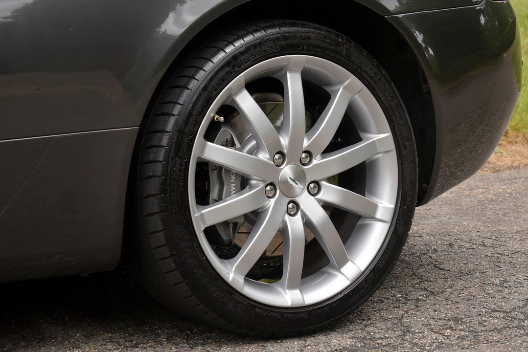 2006 Aston Martin DB9 - Image 27 of 30