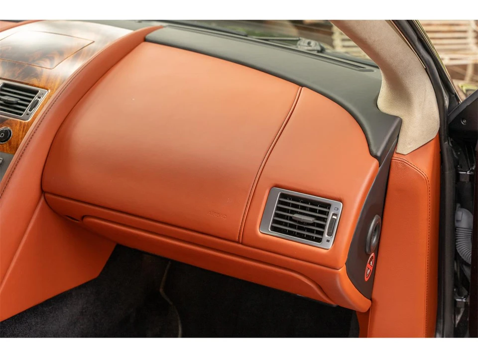 2006 Aston Martin DB9 - Image 14 of 31