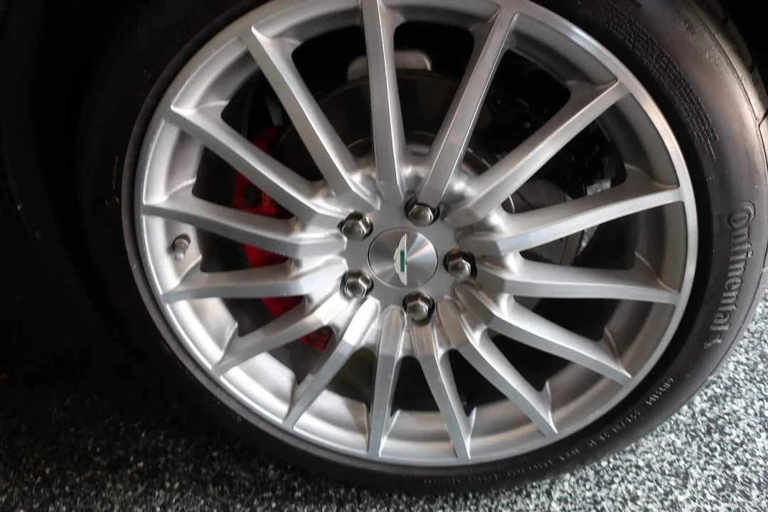 2006 Aston Martin DB9 - Image 30 of 31