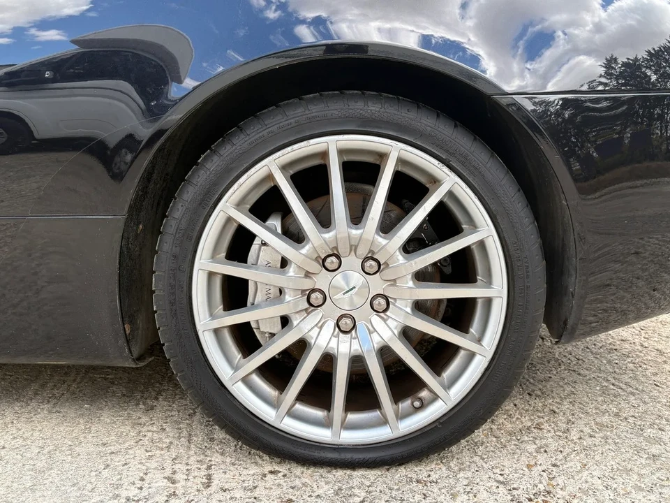 2006 Aston Martin DB9 - Image 25 of 31