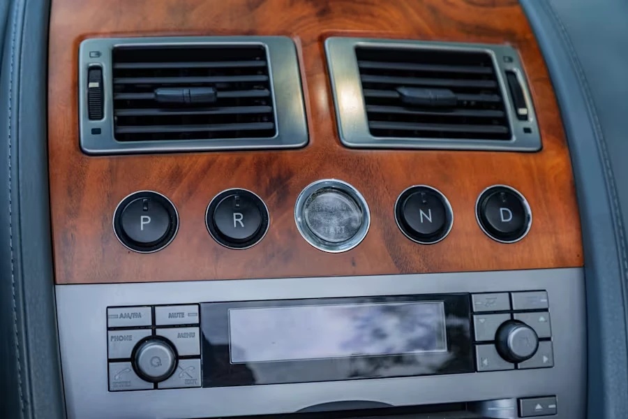 2006 Aston Martin DB9 - Image 18 of 31