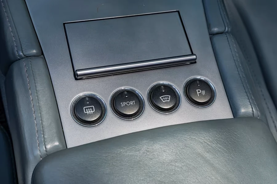 2006 Aston Martin DB9 - Image 19 of 31