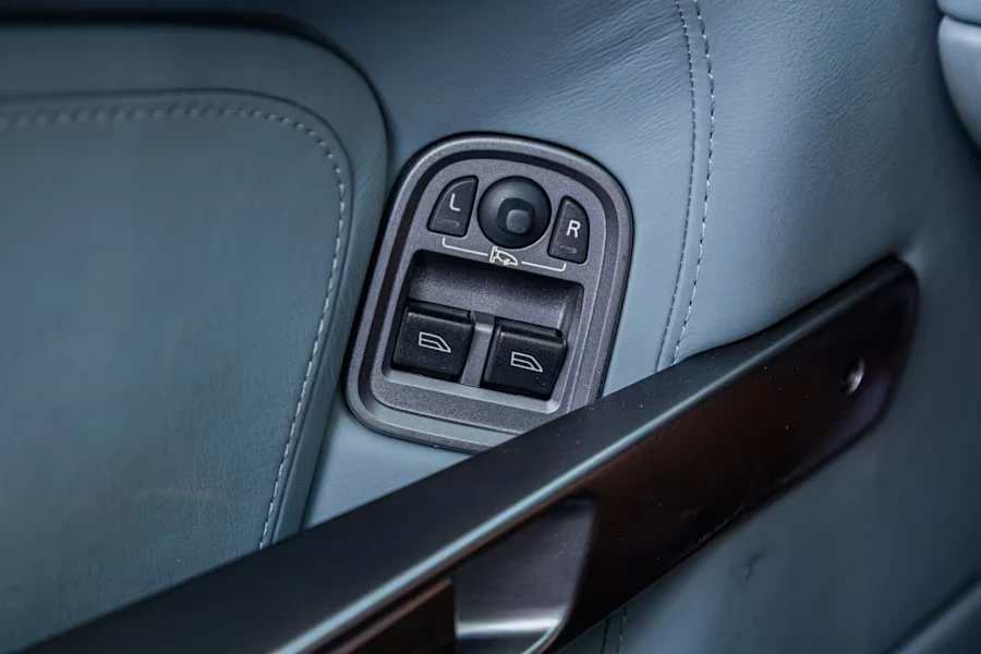 2006 Aston Martin DB9 - Image 26 of 31