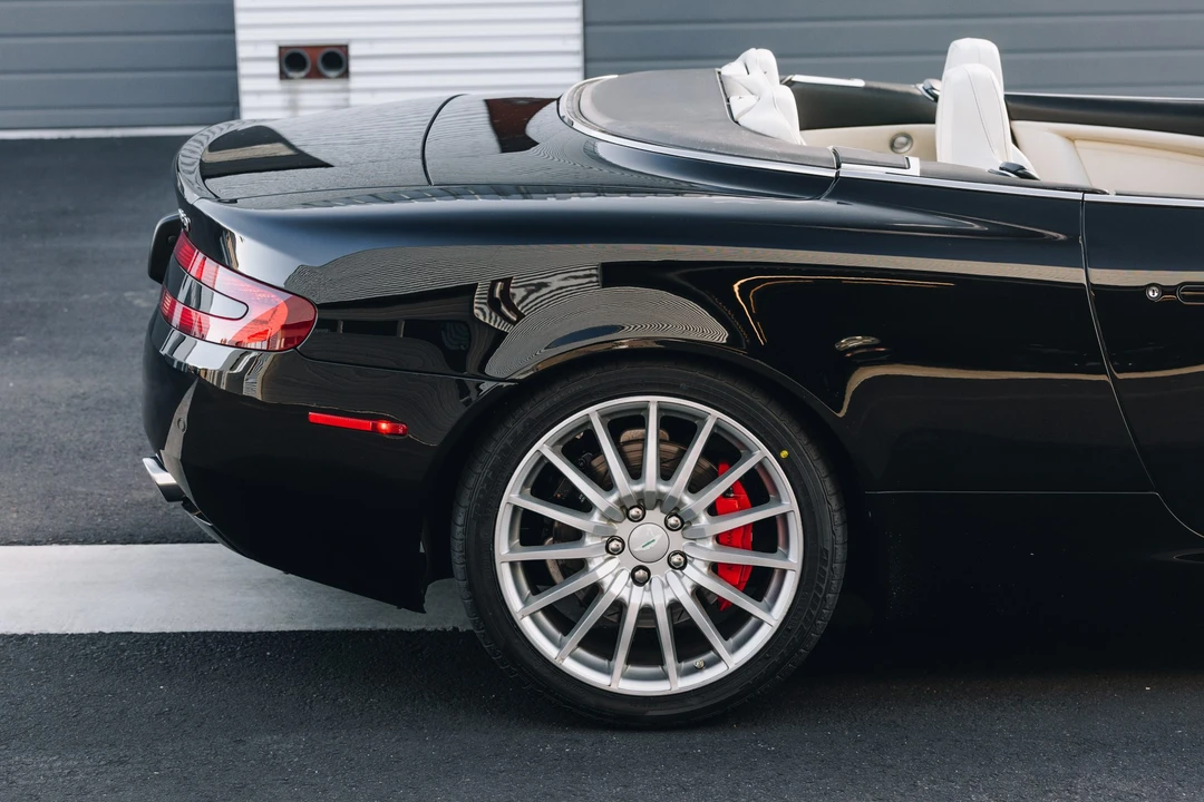 2006 Aston Martin DB9 - Image 18 of 31