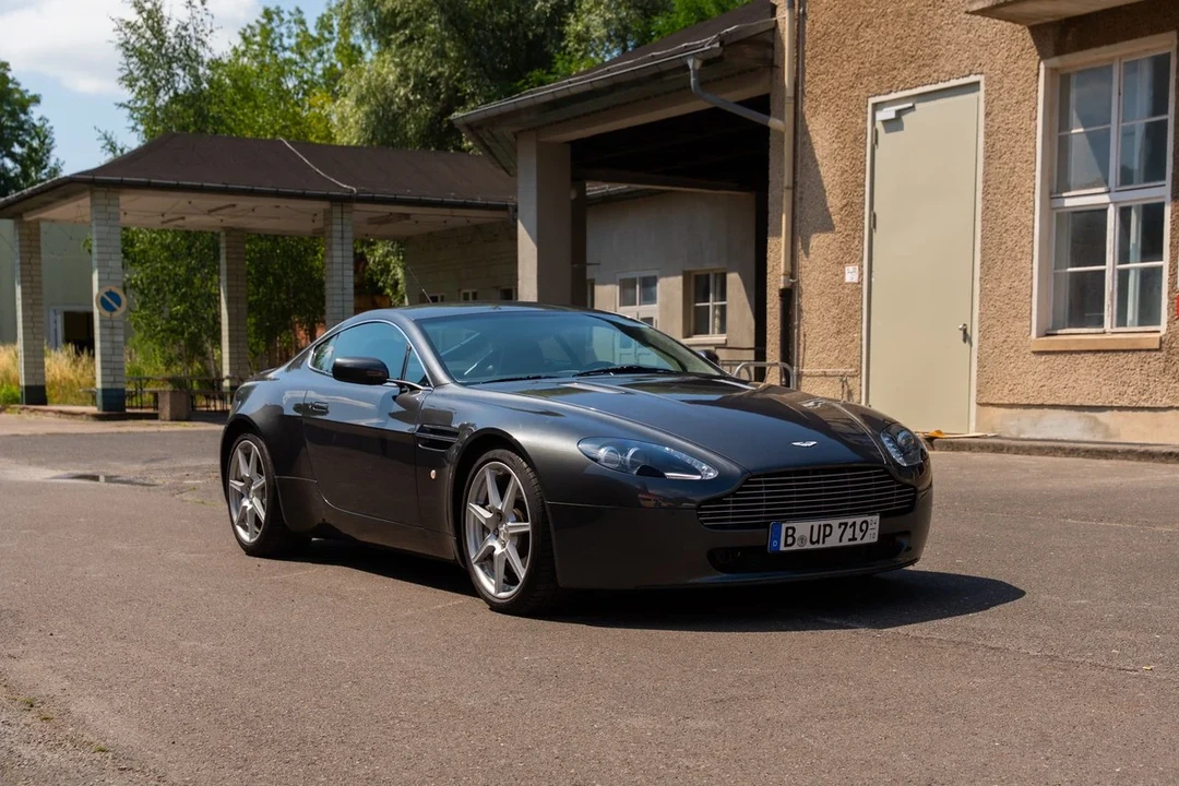 2006 Aston Martin Vantage - Image 18 of 30