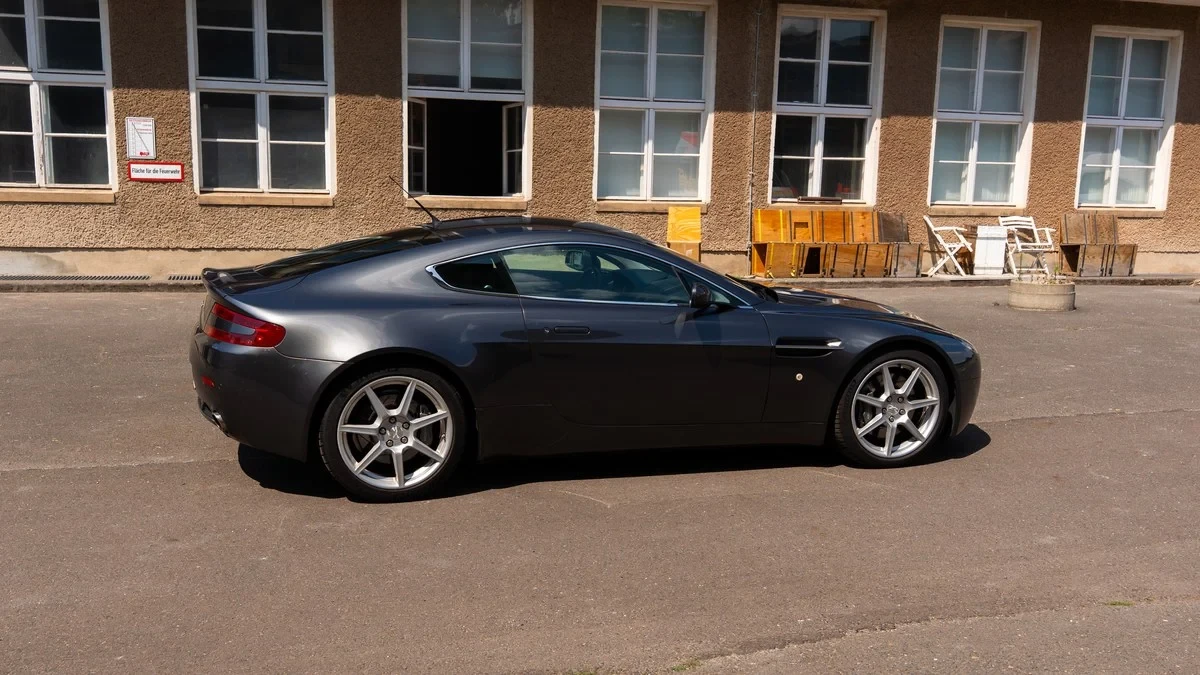 2006 Aston Martin Vantage - Image 19 of 30