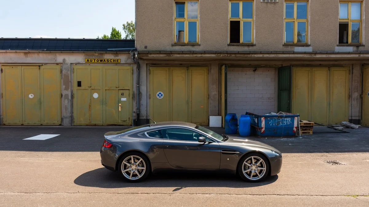 2006 Aston Martin Vantage - Image 13 of 30