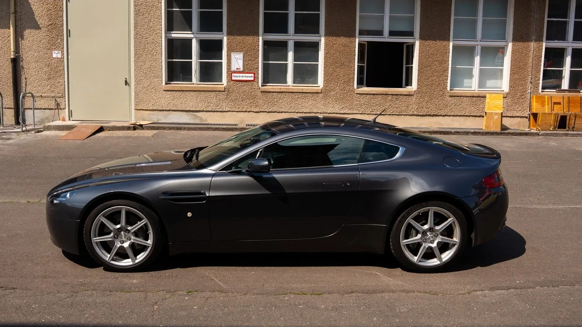 2006 Aston Martin Vantage - Image 25 of 30