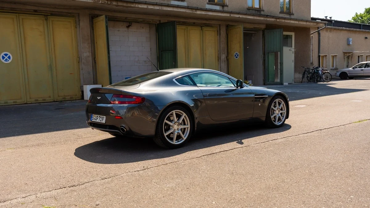 2006 Aston Martin Vantage - Image 11 of 30