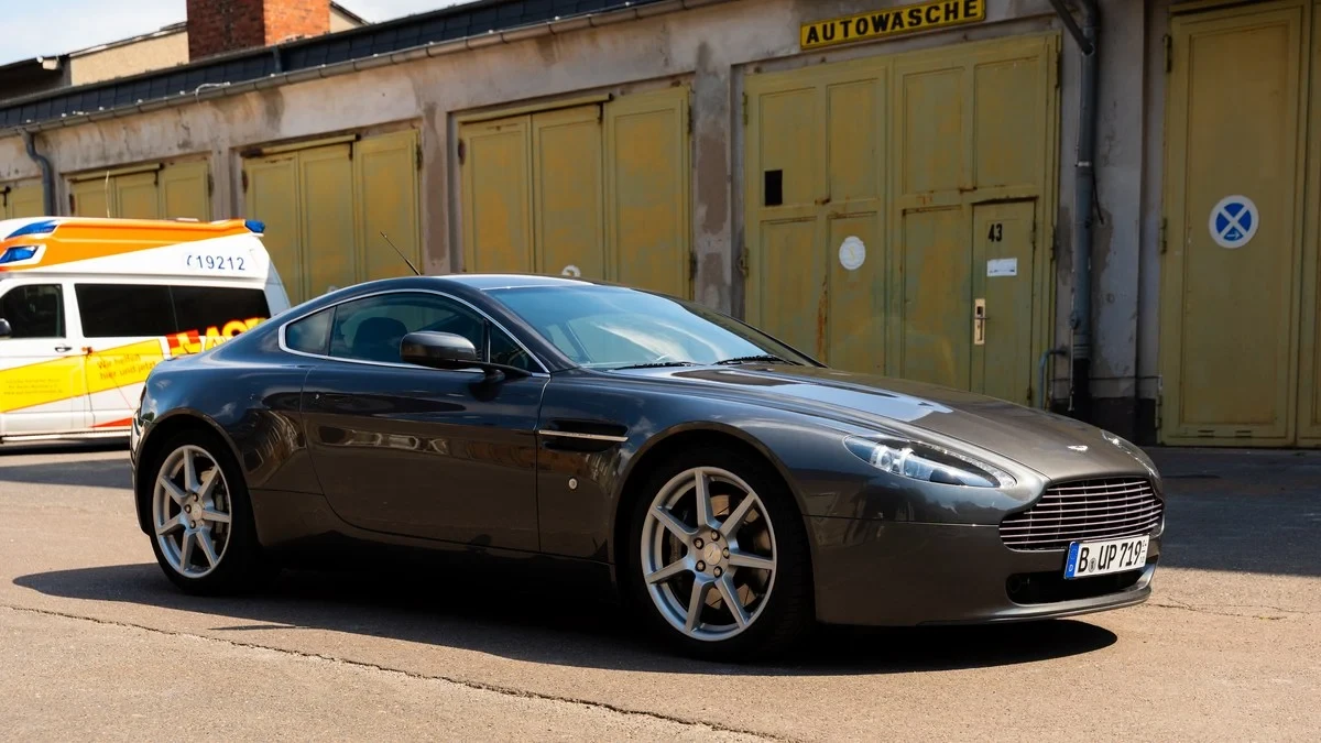2006 Aston Martin Vantage - Image 14 of 30