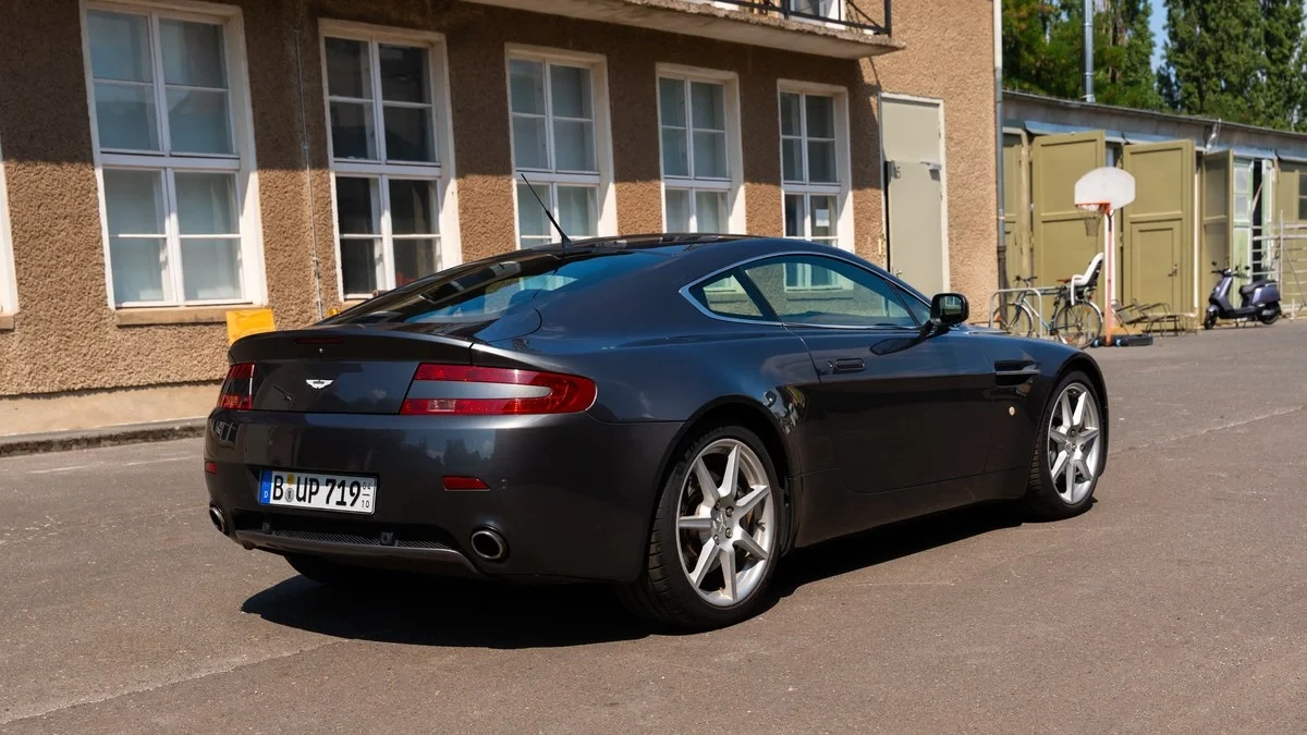 2006 Aston Martin Vantage - Image 17 of 31