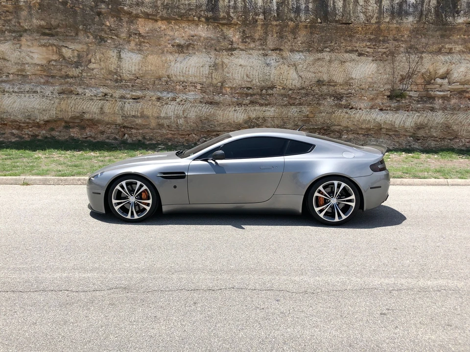 2006 Aston Martin V8 Vantage (2006-2017) - Image 1 of 22