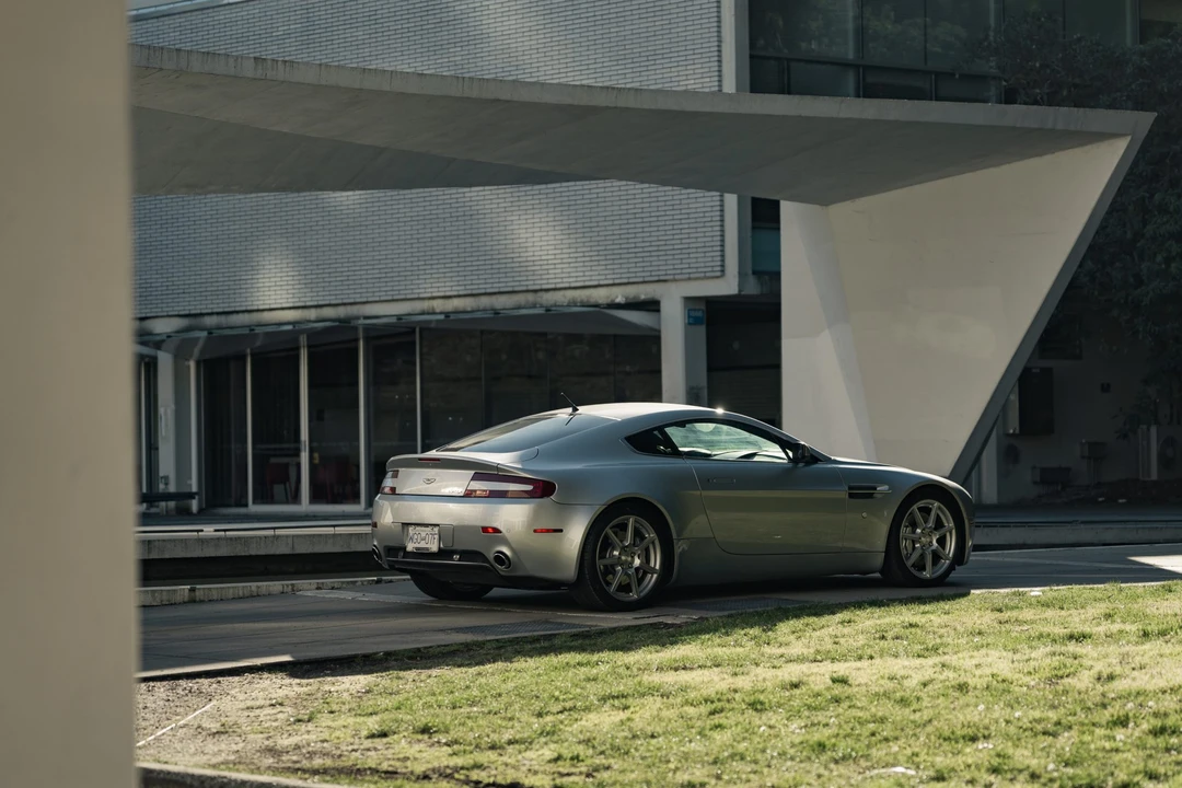 2006 Aston Martin V8 Vantage (2006-2017) - Image 28 of 31