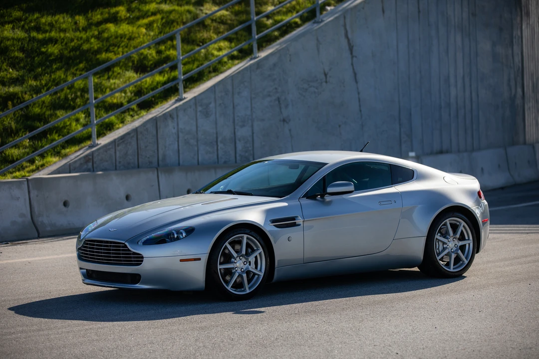 2006 Aston Martin V8 Vantage (2006-2017) - Image 2 of 31