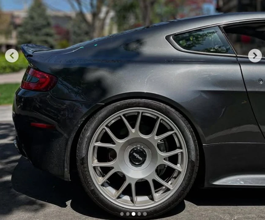Aston Martin V8 Vantage (2006-2017) - Image 2 of 10