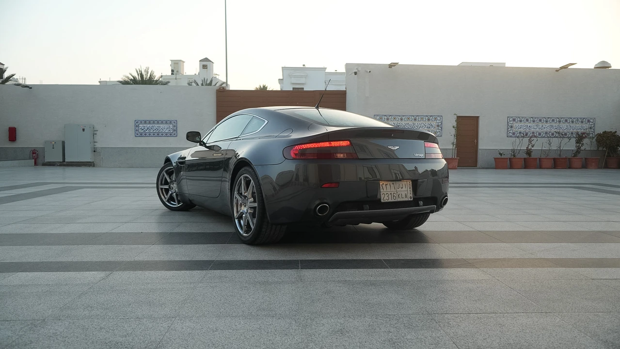 2006 Aston Martin V8 Vantage (2006-2017) - Image 6 of 31