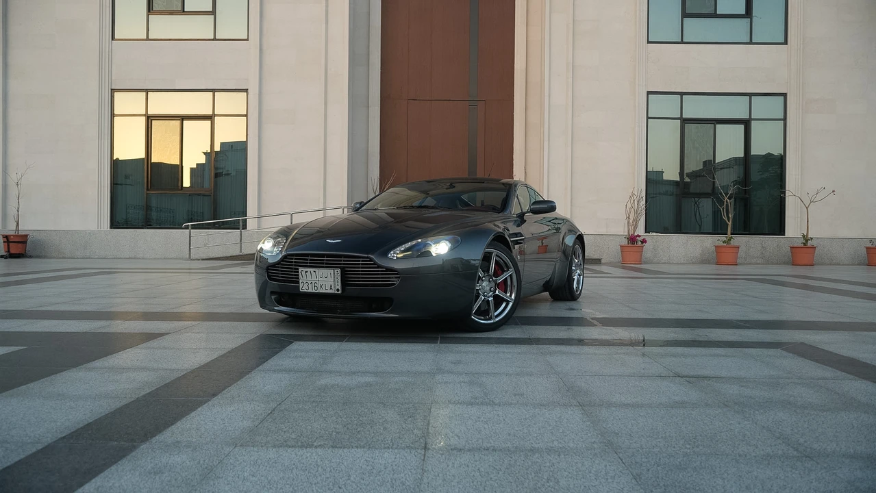 2006 Aston Martin V8 Vantage (2006-2017) - Image 11 of 31