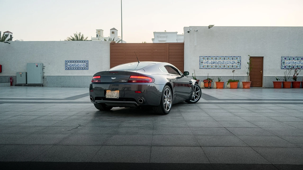2006 Aston Martin V8 Vantage (2006-2017) - Image 4 of 31