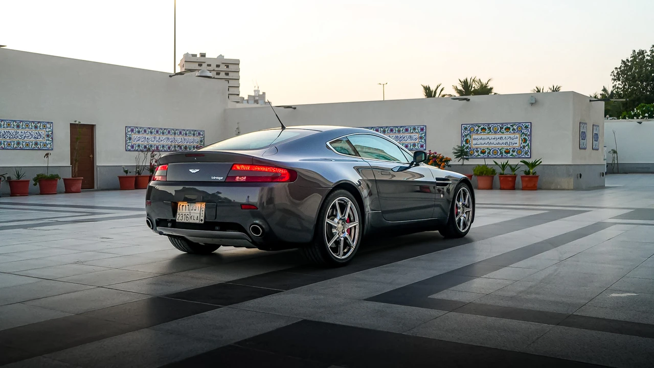 2006 Aston Martin V8 Vantage (2006-2017) - Image 3 of 31