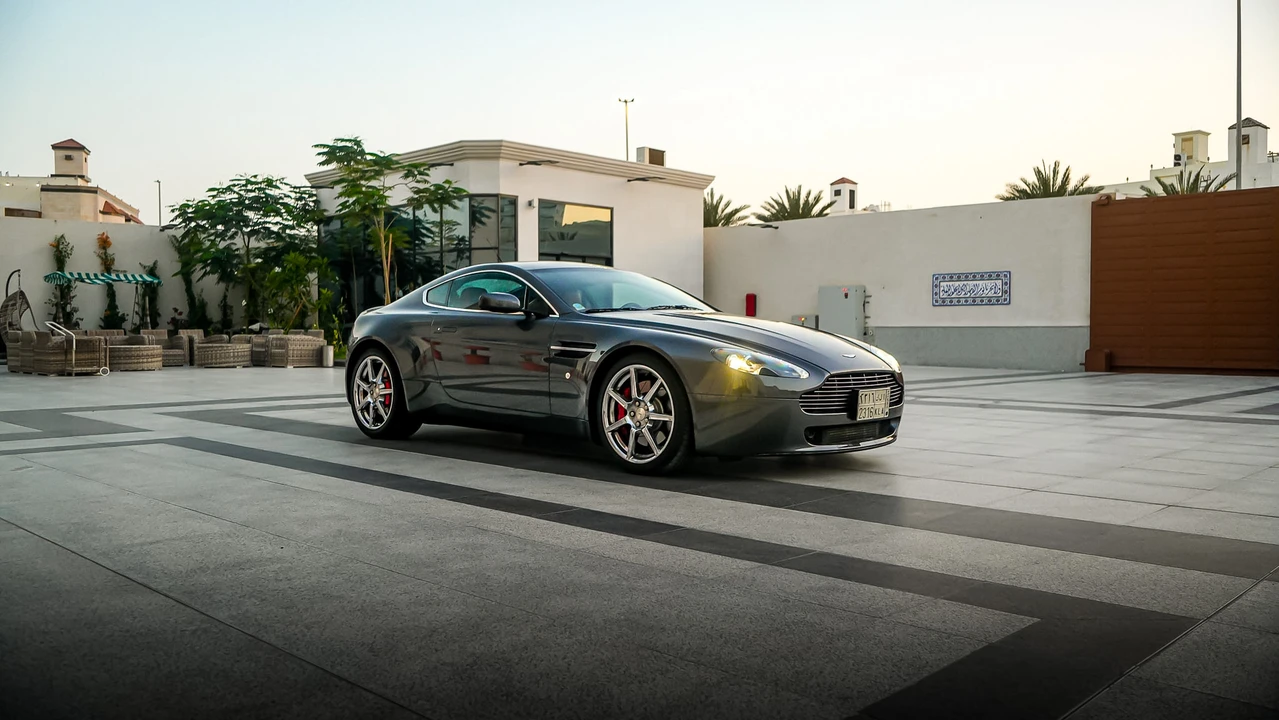 2006 Aston Martin V8 Vantage (2006-2017) - Image 12 of 31