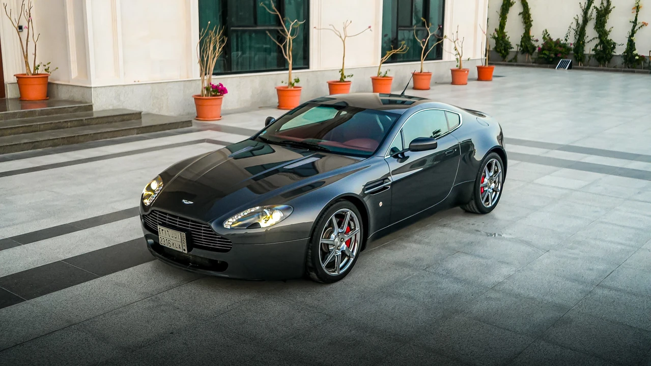 2006 Aston Martin V8 Vantage (2006-2017) - Image 8 of 31