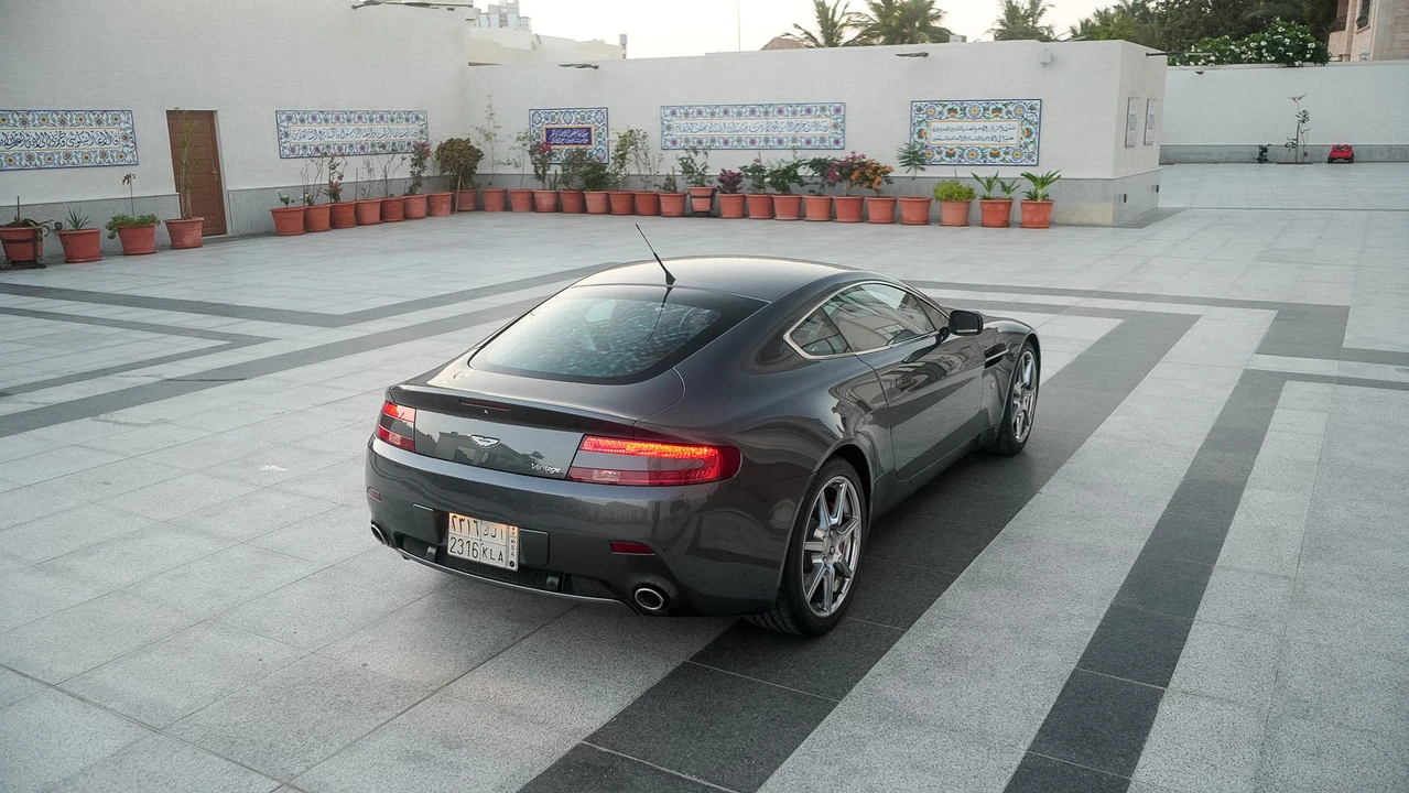 2006 Aston Martin V8 Vantage (2006-2017) - Image 13 of 31