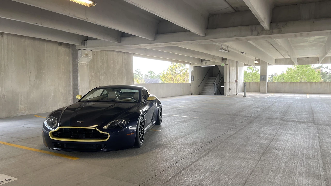 2006 Aston Martin V8 Vantage (2006-2017) - Image 11 of 31
